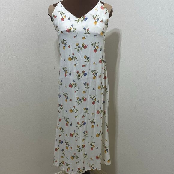 Reformation Dresses & Skirts - Reformation Chianti Floral Print Maxi Dress
Size Medium